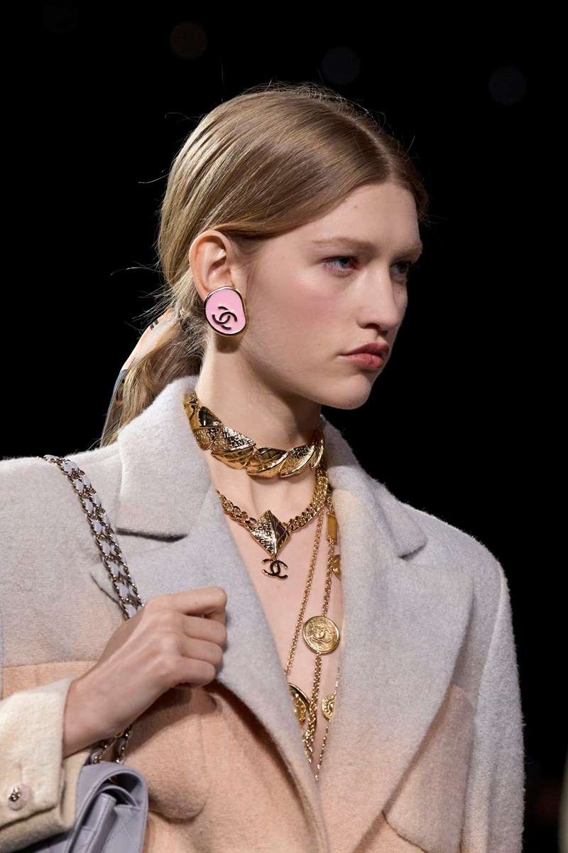 5 τάσεις στα κοσμήματα που θα βλέπουμε παντού το φθινόπωρο - εικόνα 3