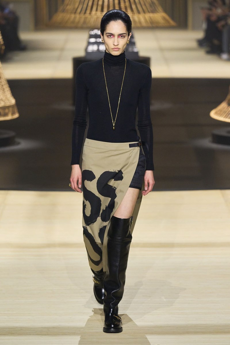 Τα παπούτσια που θα ερωτευτούμε ξανά αυτό το φθινόπωρο σύμφωνα με τους fashion designers - εικόνα 1