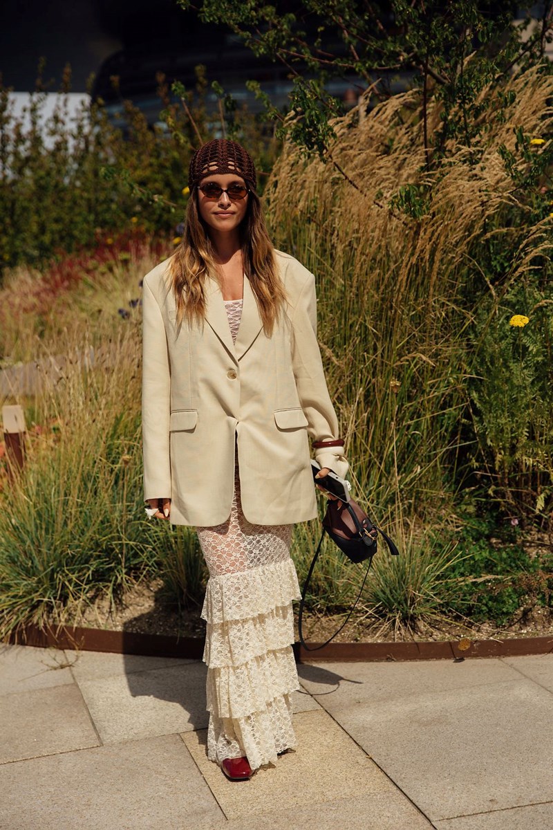 CPHFW SS25: Τα street style looks που ξεχωρίσαμε στην Εβδομάδα Μόδας της Κοπεγχάγης - εικόνα 1