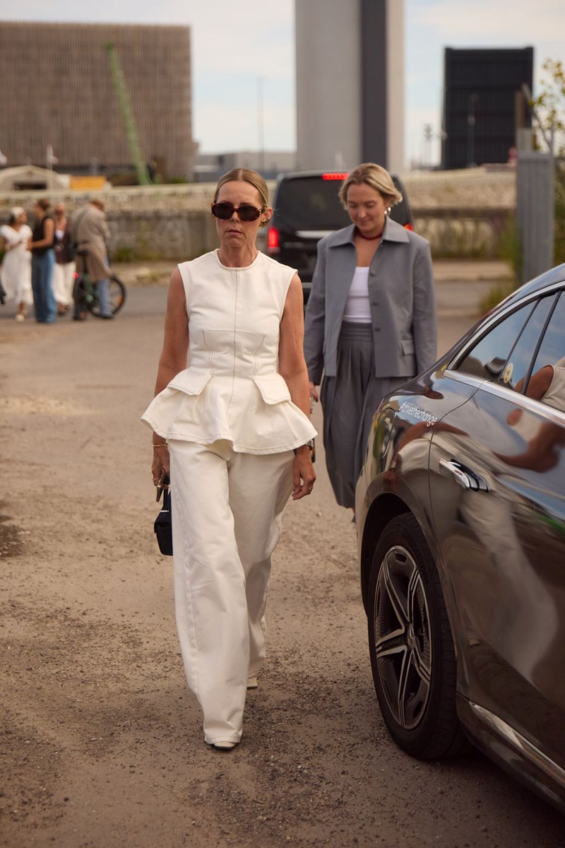 CPHFW SS25: Τα street style looks που ξεχωρίσαμε στην Εβδομάδα Μόδας της Κοπεγχάγης - εικόνα 6