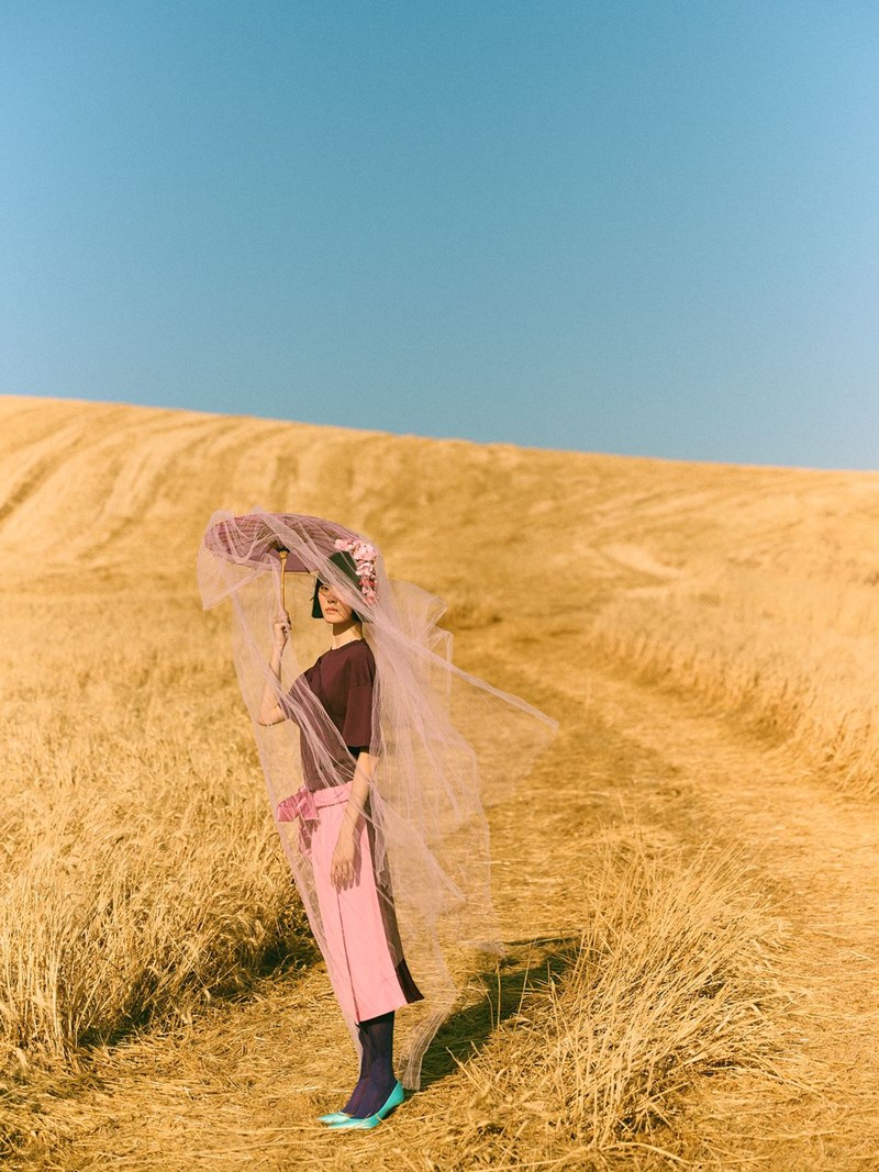 "Θέρος ανίκατε μάχαν": Οι pre-fall συλλογές παρουσιάζονται κάτω από τον καλοκαιρινό ήλιο - εικόνα 9