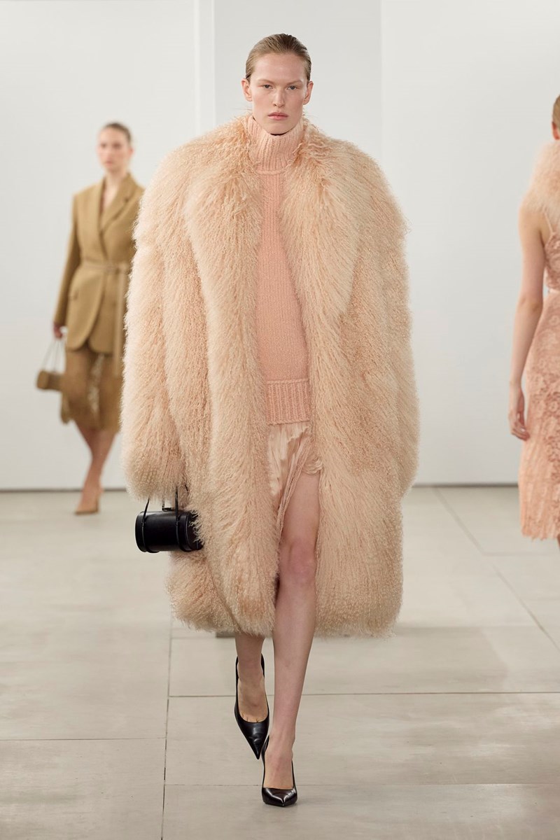 Οι σχεδιαστές μίλησαν! Αυτά είναι τα παλτό που θα φοράμε το φετινό φθινόπωρο - εικόνα 6