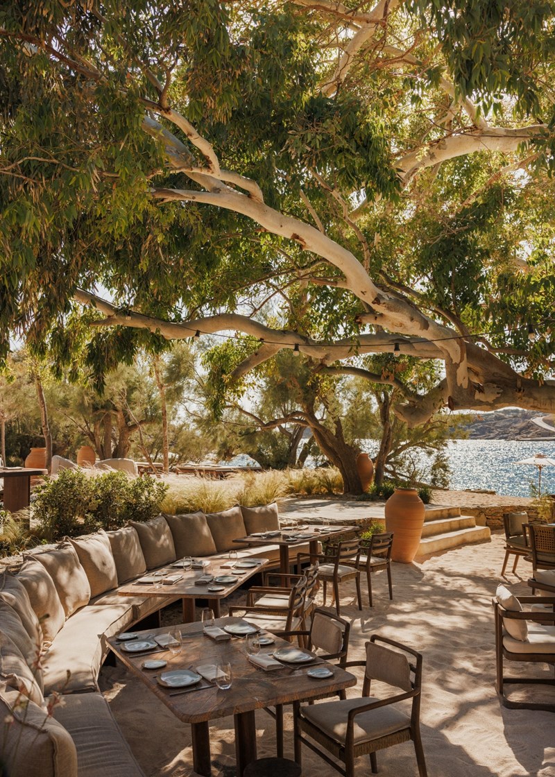 Bond Beach Club: Ένας παραδεισένιος all-day προορισμός στο One&Only Kéa Island - εικόνα 2