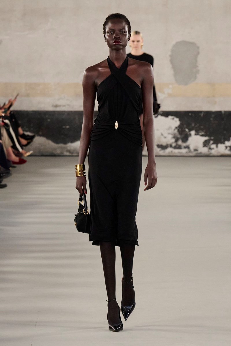 "The Femme Paradox": Η νέα συλλογή της Elisabetta Franchi ενσαρκώνει την πιο αγνή μορφή της γυναικείας ενδυνάμωσης - εικόνα 6