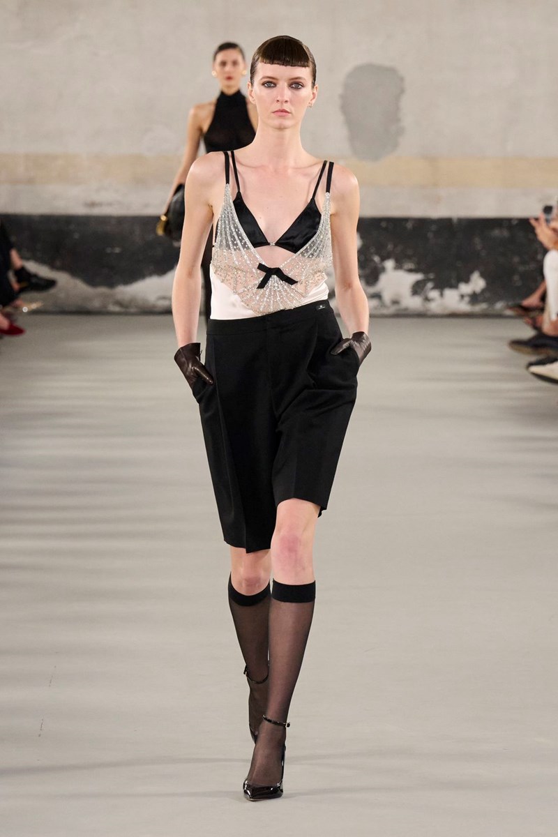 "The Femme Paradox": Η νέα συλλογή της Elisabetta Franchi ενσαρκώνει την πιο αγνή μορφή της γυναικείας ενδυνάμωσης - εικόνα 13