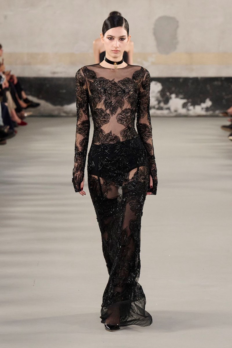 "The Femme Paradox": Η νέα συλλογή της Elisabetta Franchi ενσαρκώνει την πιο αγνή μορφή της γυναικείας ενδυνάμωσης - εικόνα 18