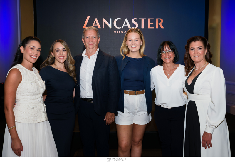 Η Lancaster παρουσίασε τρεις νέες skincare σειρές στην γκαλερί Alouche Benias, στο Κολωνάκι - εικόνα 2