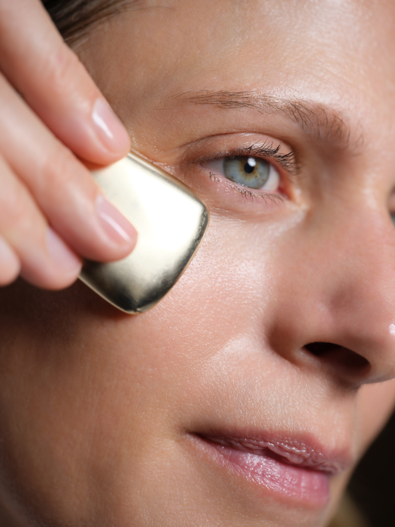 Η κρέμα ματιών που δρα ενάντια στην πτώση των βλεφάρων, στους μαύρους κύκλους και στις ρυτίδες - εικόνα 4