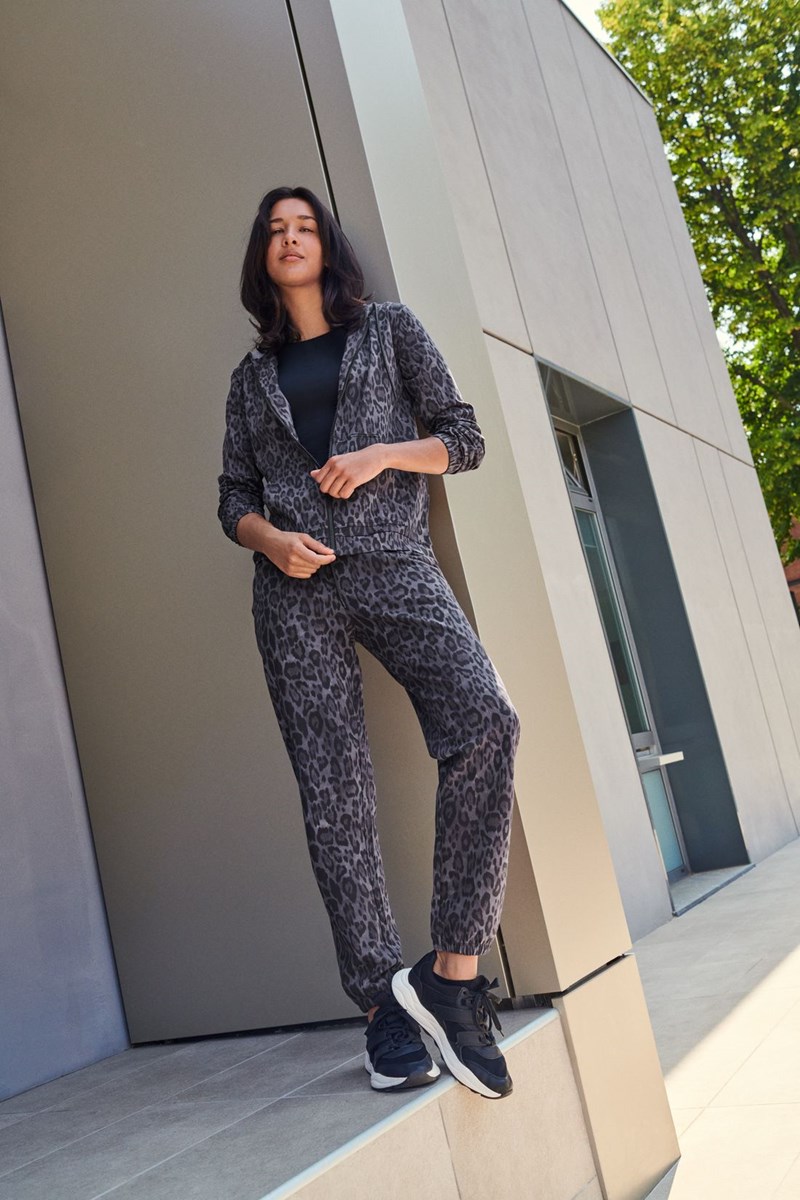 "Back in town": Σε αυτή τη συλλογή βρήκαμε τα outfits που θα συνοδεύσουν τις πιο χαλαρές ώρες της μέρας μας - εικόνα 3