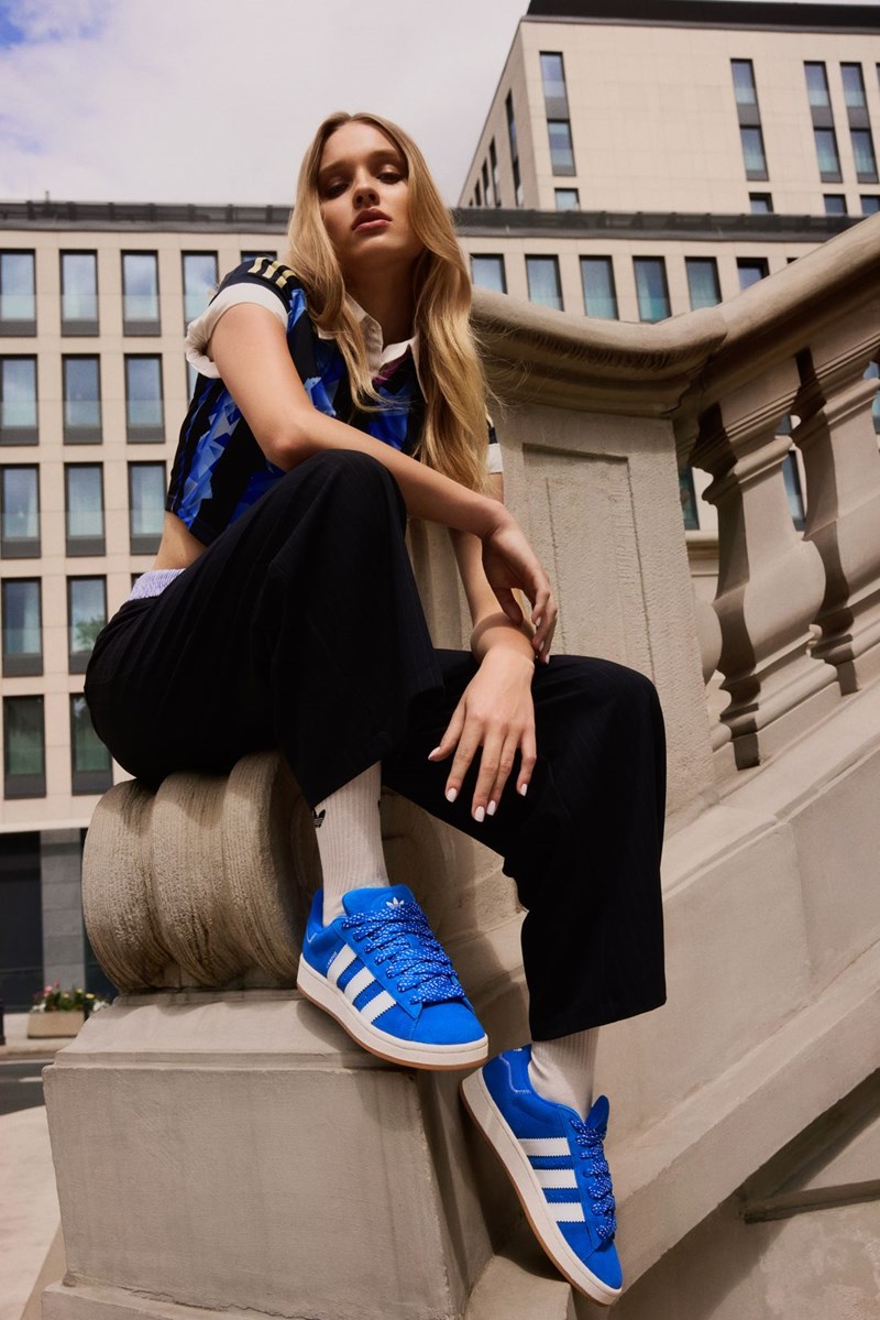 We are back! H νέα καμπάνια epapoutsia.gr προετοιμάζει τα πιο κουλ "Back to School" outfits - εικόνα 1