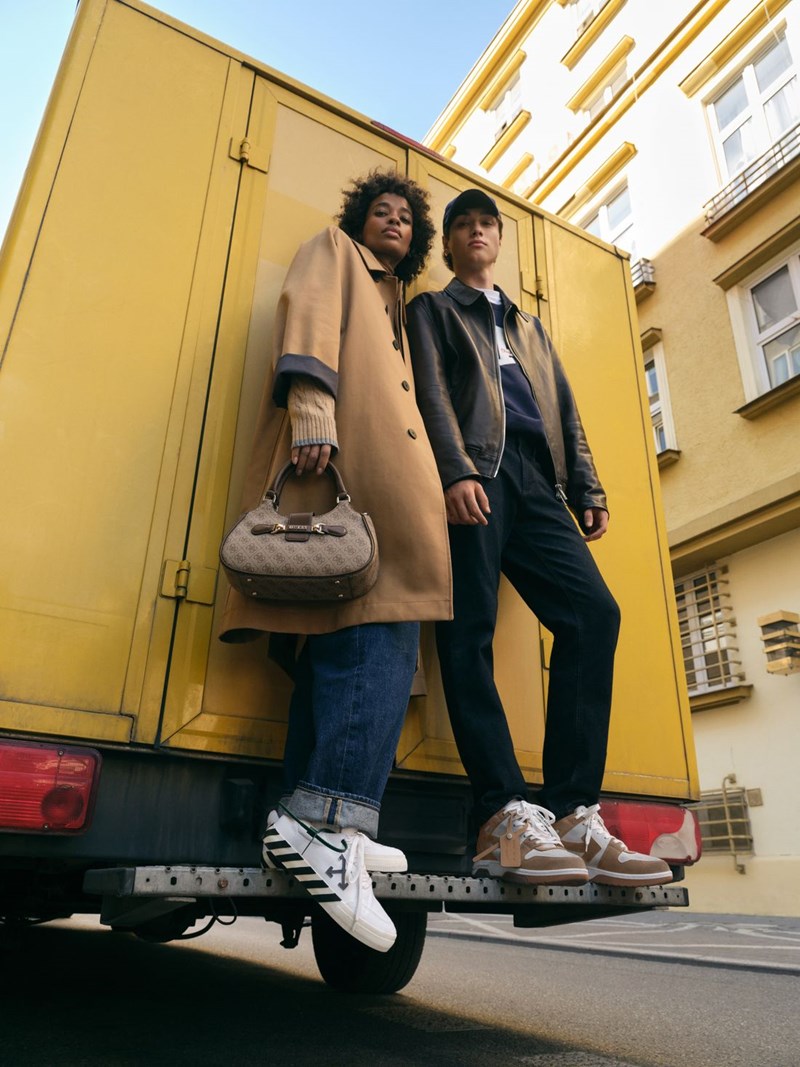 Ψάχνεις για φθινοπωρινή έμπνευση; Αυτός είναι απόλυτος προορισμός shopping για παπούτσια και αξεσουάρ - εικόνα 2