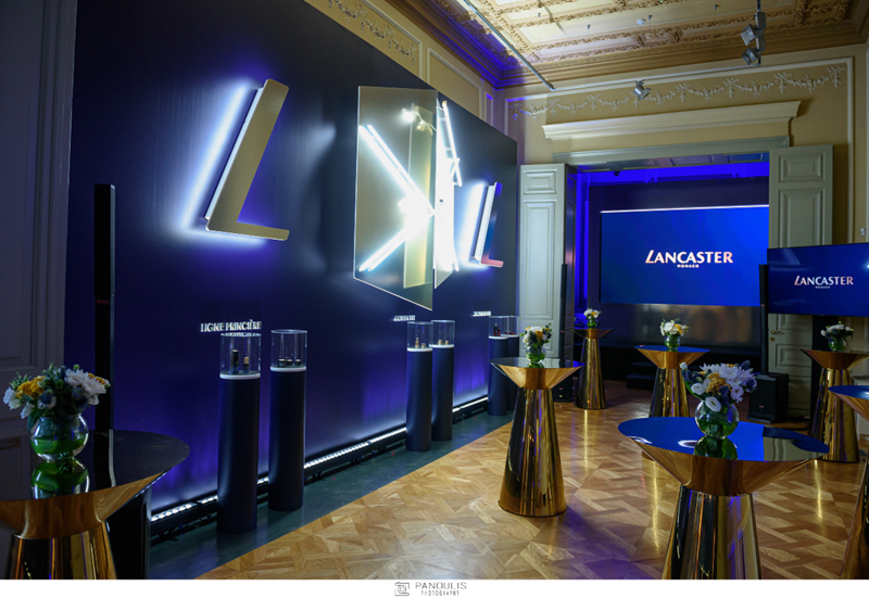 Η Lancaster παρουσίασε τρεις νέες skincare σειρές στην γκαλερί Alouche Benias, στο Κολωνάκι - εικόνα 1