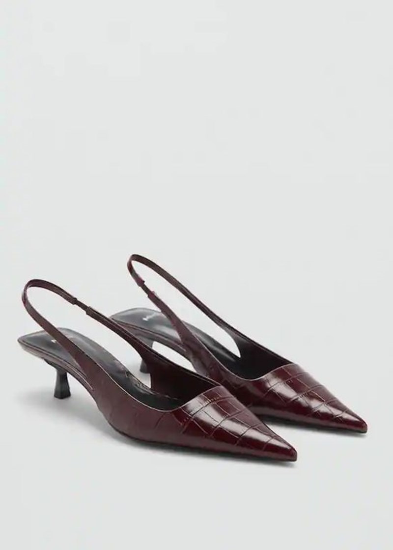 Burgundy Frenzy: Με αυτά τα 10 μπορντό κομμάτια θα γίνεις η fashionista του φθινοπώρου - εικόνα 10