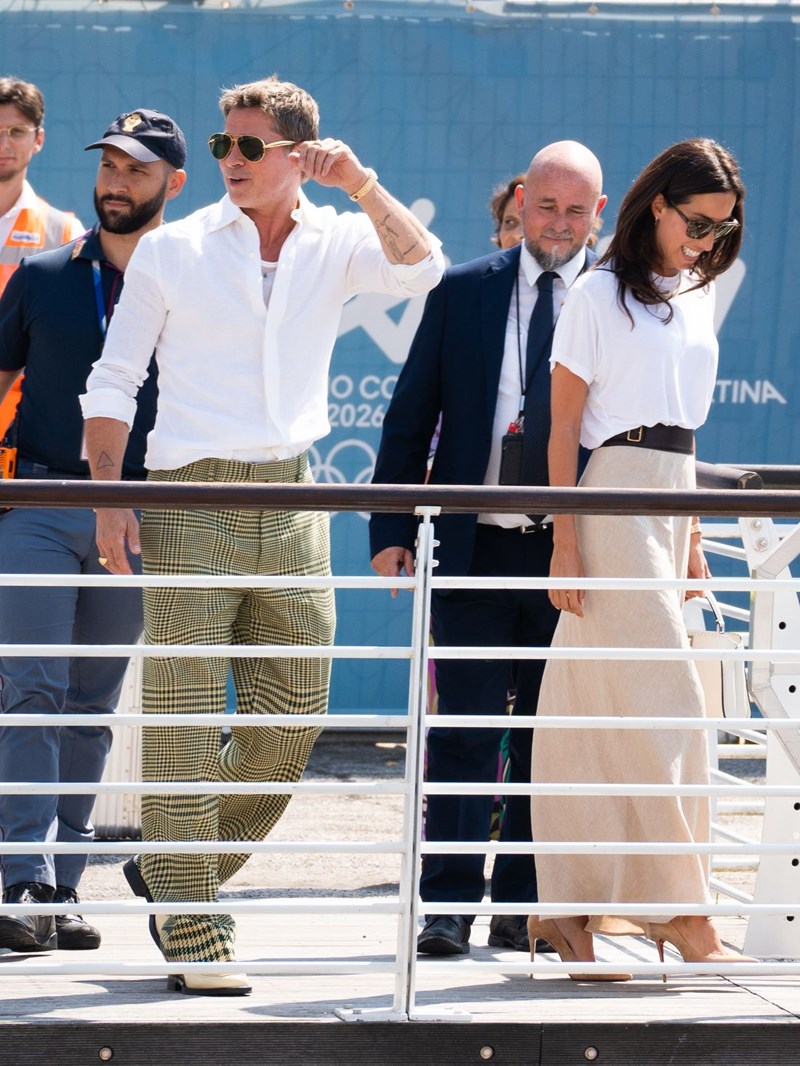 Style Inspo: Τα casual chic looks που ξεχωρίσαμε στο Φεστιβάλ Κινηματογράφου της Βενετίας - εικόνα 2