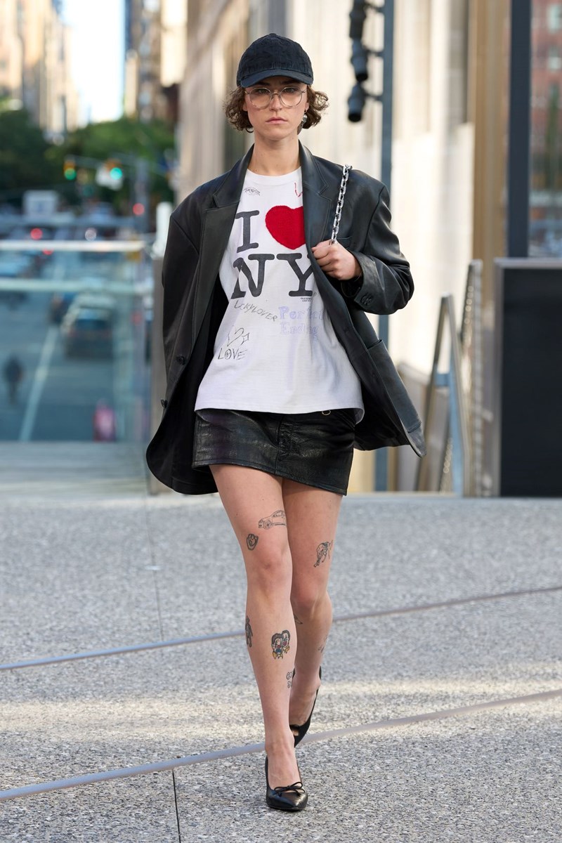 NYFW SS25: Τα trends που ξεχωρίσαμε στις πασαρέλες της Νέας Υόρκης για τη σεζόν Άνοιξη / Καλοκαίρι 2025 - εικόνα 4