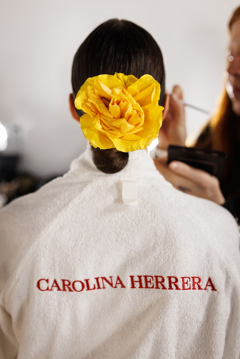 5 beauty τάσεις που εντοπίσαμε στην Εβδομάδα Μόδας της Νέας Υόρκης SS25 - εικόνα 3