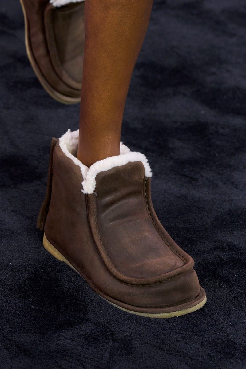 Comfort Zone: Αυτό το φθινόπωρο παραδινόμαστε στα πιο άνετα παπούτσια που έχουμε στη ντουλάπα μας - εικόνα 2