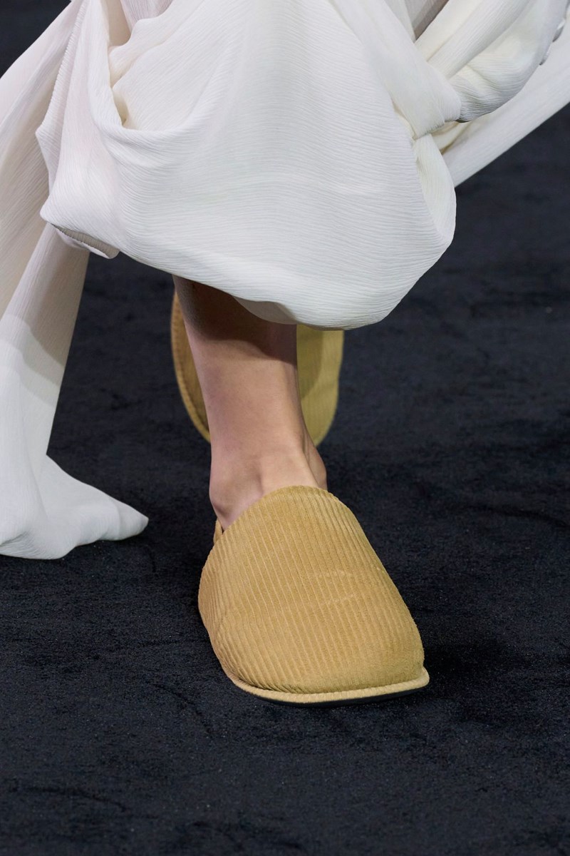 Comfort Zone: Αυτό το φθινόπωρο παραδινόμαστε στα πιο άνετα παπούτσια που έχουμε στη ντουλάπα μας - εικόνα 3