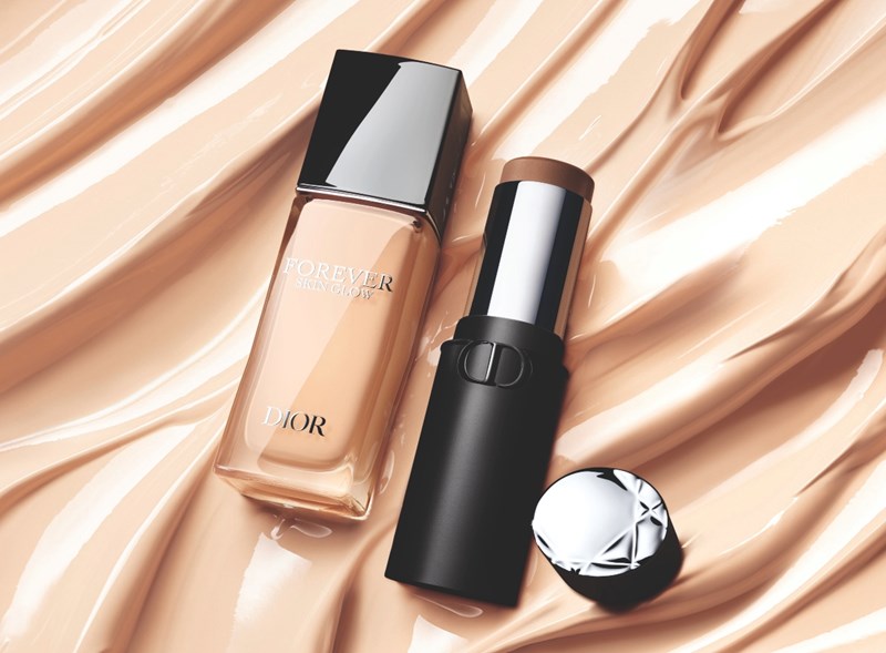 2 νέα προϊόντα μακιγιάζ που σμιλεύουν το πρόσωπο με τον πιο εύκολο τρόπο - εικόνα 5