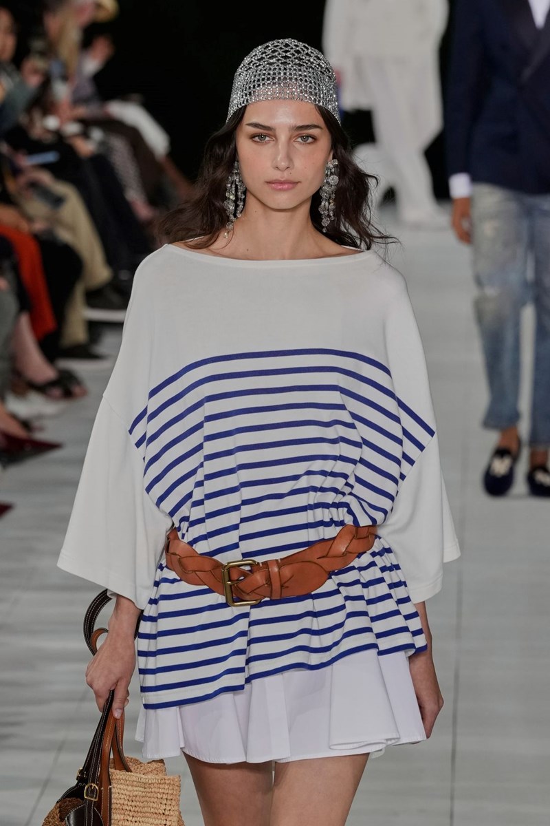 NYFW SS25: Τα trends που ξεχωρίσαμε στις πασαρέλες της Νέας Υόρκης για τη σεζόν Άνοιξη / Καλοκαίρι 2025 - εικόνα 2