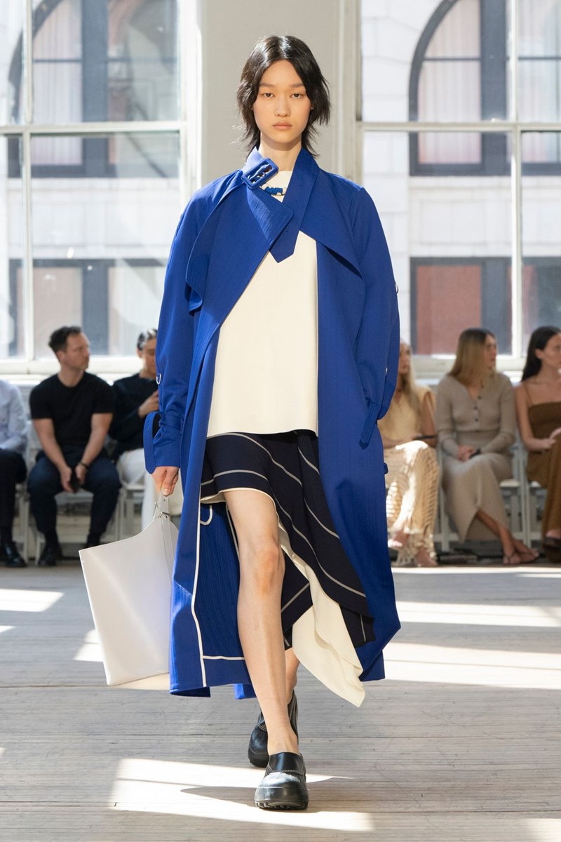 NYFW SS25: Τα trends που ξεχωρίσαμε στις πασαρέλες της Νέας Υόρκης για τη σεζόν Άνοιξη / Καλοκαίρι 2025 - εικόνα 11