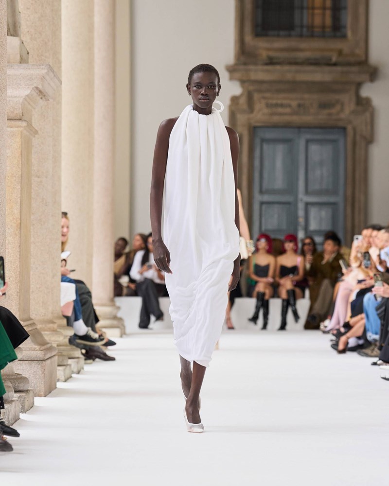 Sportmax SS25: Η ιταλική δεξιοτεχνία στα καλύτερά της - εικόνα 1