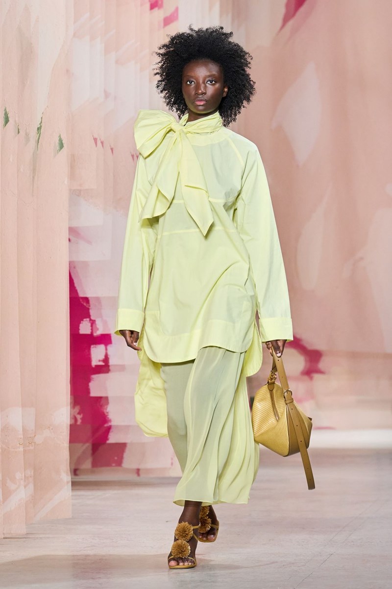 NYFW SS25: Τα trends που ξεχωρίσαμε στις πασαρέλες της Νέας Υόρκης για τη σεζόν Άνοιξη / Καλοκαίρι 2025 - εικόνα 16