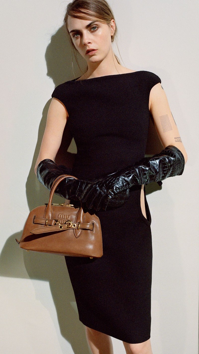 MIU MIU Fall/Winter 2024: Η viral συλλογή του hot brand είναι διαθέσιμη στα καταστήματα Luisa World - εικόνα 4