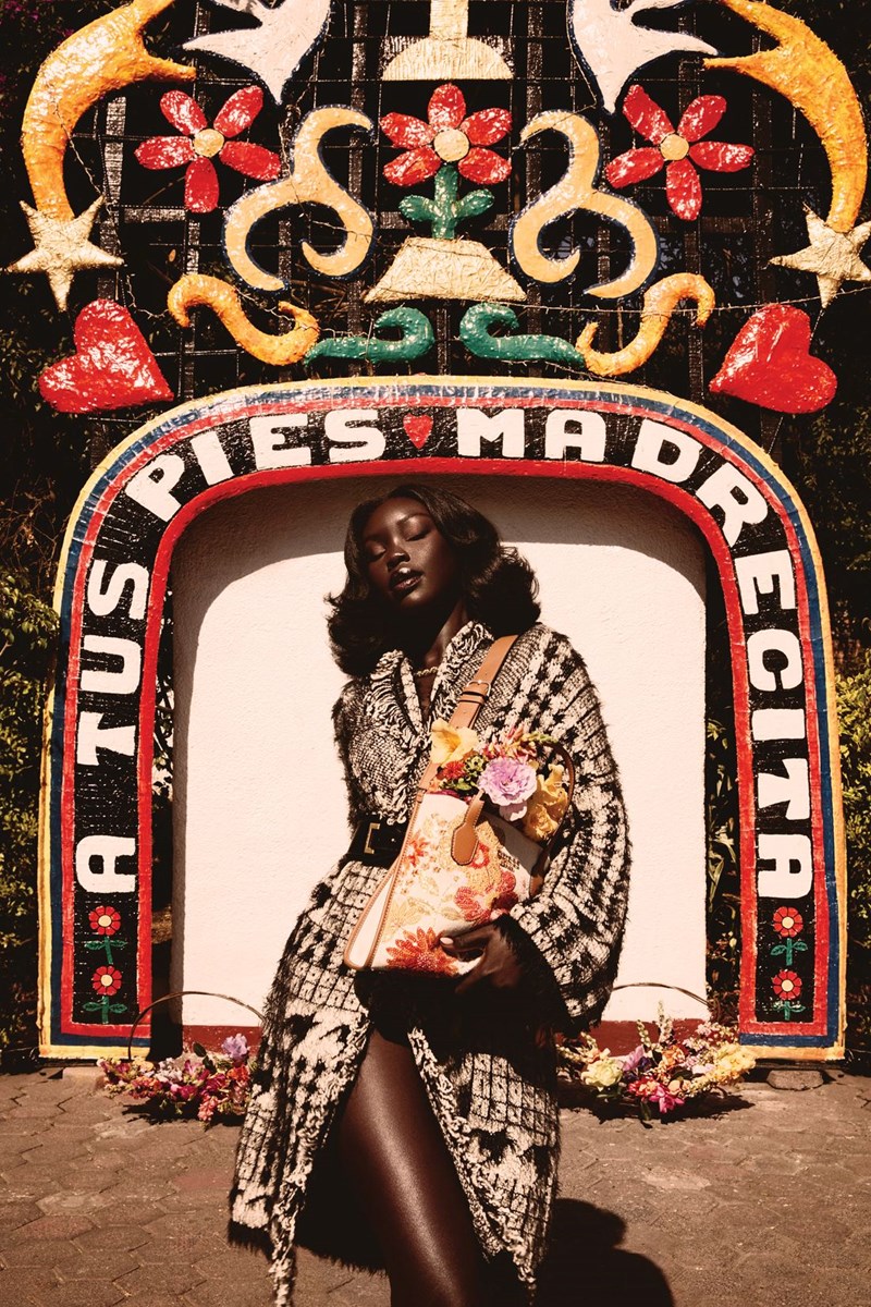 Σε αυτή τη συλλογή βρήκαμε τα σύνολα που θα φοράμε όλο το φθινόπωρο - εικόνα 1