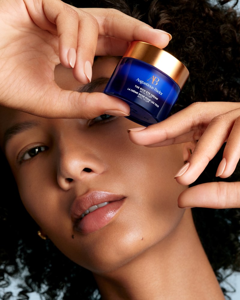 Η κρέμα που προσφέρει βαθιά θρέψη, ανόρθωση και σύσφιξη της περιοχής των ματιών - εικόνα 3