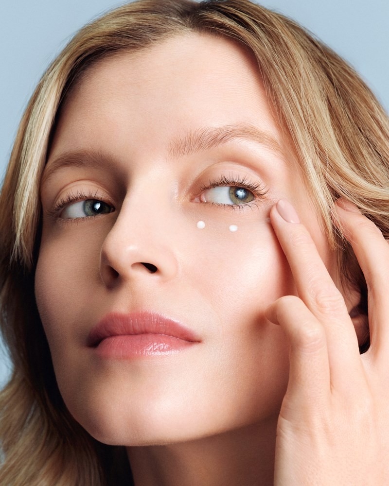 Η κρέμα που προσφέρει βαθιά θρέψη, ανόρθωση και σύσφιξη της περιοχής των ματιών - εικόνα 2