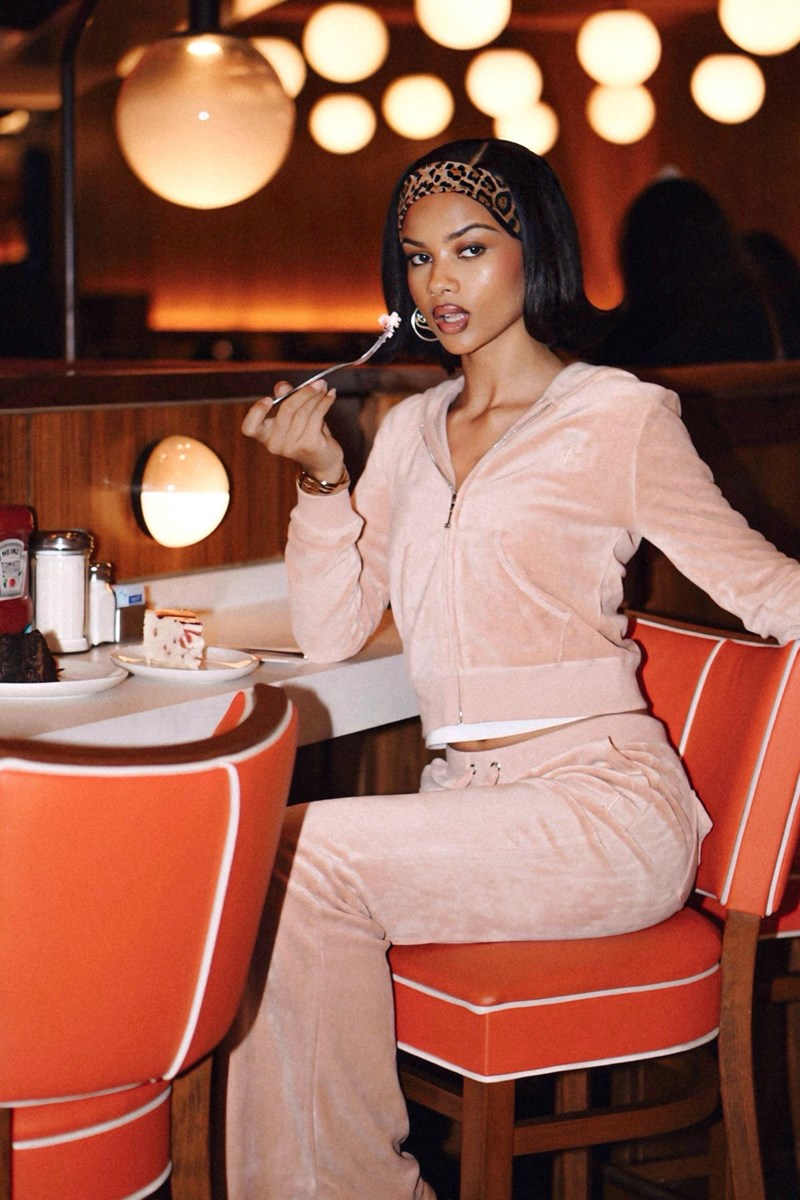 Σε αυτή τη συλλογή βρήκαμε όλα τα Y2K items που θέλουμε να επαναφέρουμε στο στιλ μας - εικόνα 2