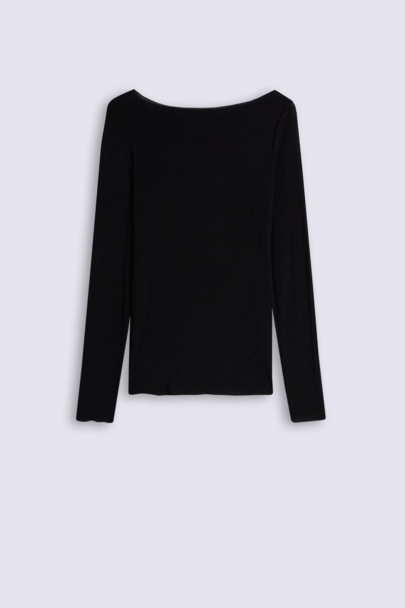 Η Hailey Bieber φόρεσε το απαλό κασμιρένιο top που θα προσθέσεις σε όλα τα φθινοπωρινά looks σου - εικόνα 2