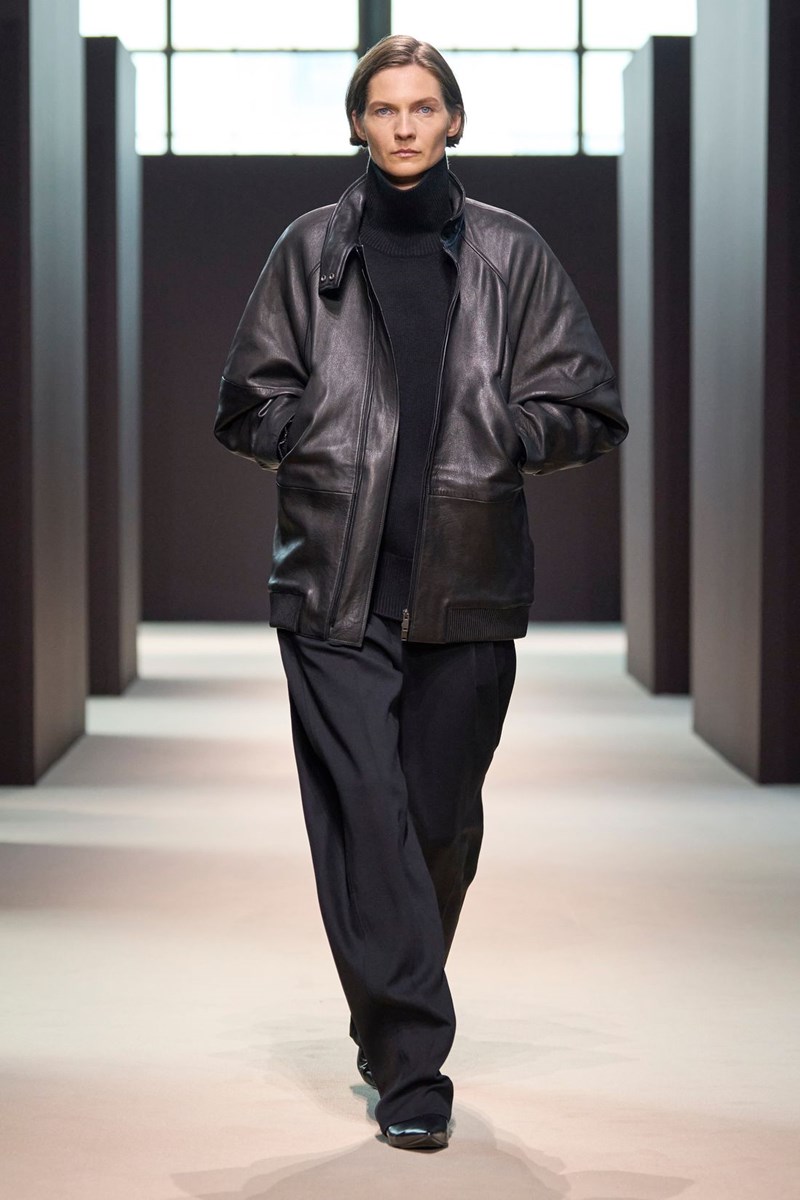 Δερμάτινο jacket: Πώς να το συνδυάσεις αυτή την εποχή σύμφωνα με τα fashion girls - εικόνα 2