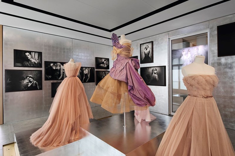 ELLE NOW: Όσα δεν πρέπει να χάσουμε αυτό τον Νοέμβριο - εικόνα 6