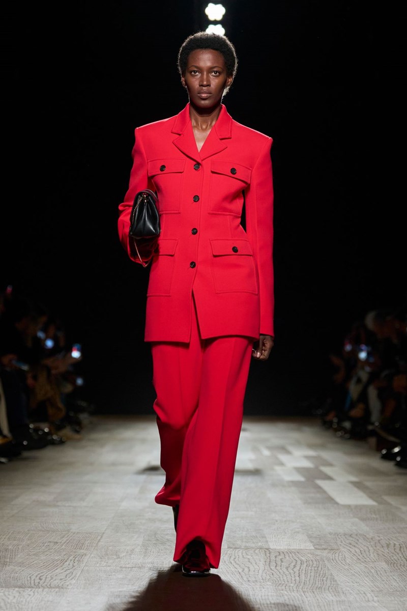 Αντρικό κοστούμι: Γιατί είναι απαραίτητο στη γκαρνταρόμπα σου - εικόνα 1