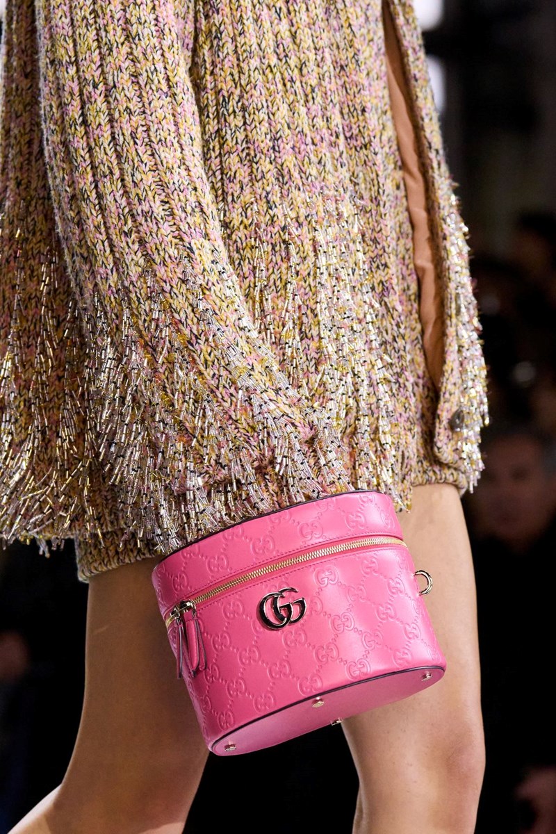 3 αξεσουάρ που θεωρούνται must στα looks του φετινού χειμώνα - εικόνα 7