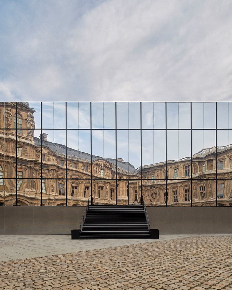 Louis Vuitton SS25: Ταξίδι προς τον μαξιμαλισμό - εικόνα 1