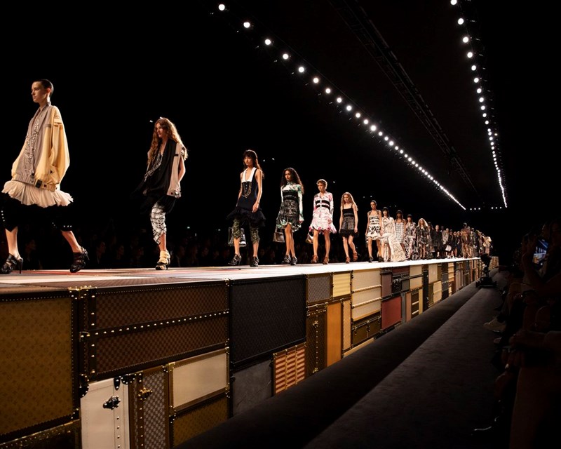 Louis Vuitton SS25: Ταξίδι προς τον μαξιμαλισμό - εικόνα 3