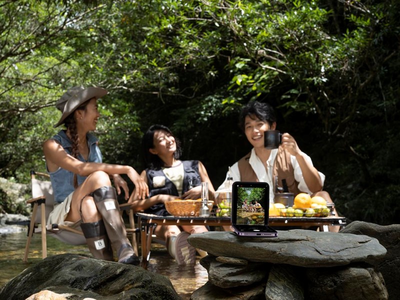 Xiaomi MIX Flip: Πώς το stylish new age αξεσουάρ μου αναβάθμισε τα looks και διευκόλυνε την καθημερινότητά μου - εικόνα 6