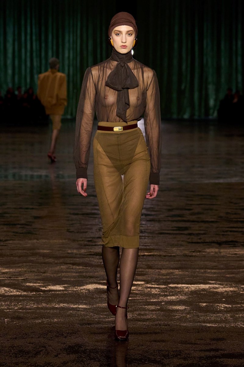 Αυτές είναι οι φούστες που θα φοράμε το φθινοπωρο (και τον χειμώνα) σύμφωνα με τους σχεδιαστές - εικόνα 15