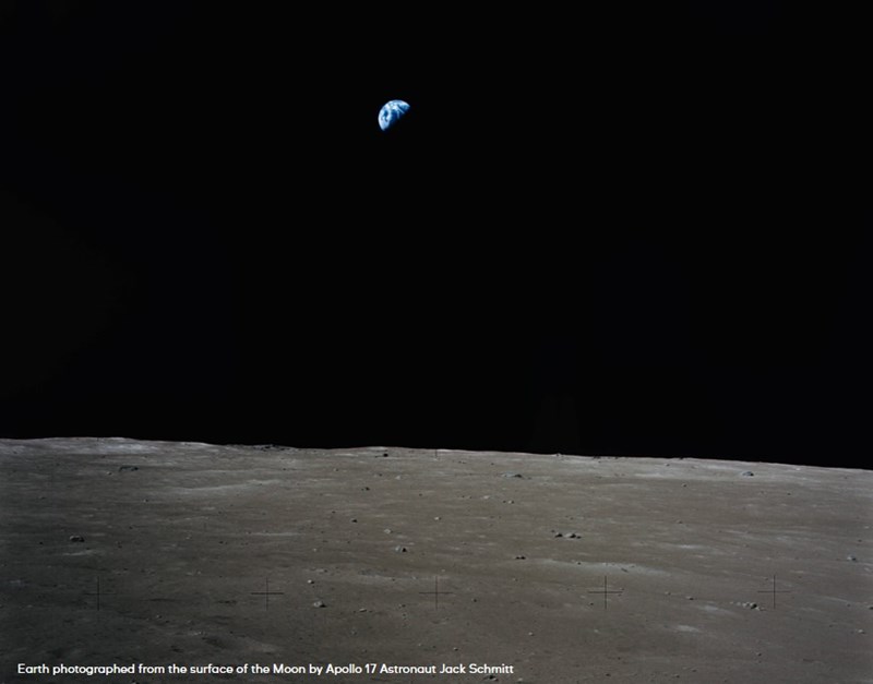 To Bioceramic MoonSwatch Mission To Earthphase γιορτάζει το μεγαλείο της γης όπως φαίνεται από τη σελήνη - εικόνα 2