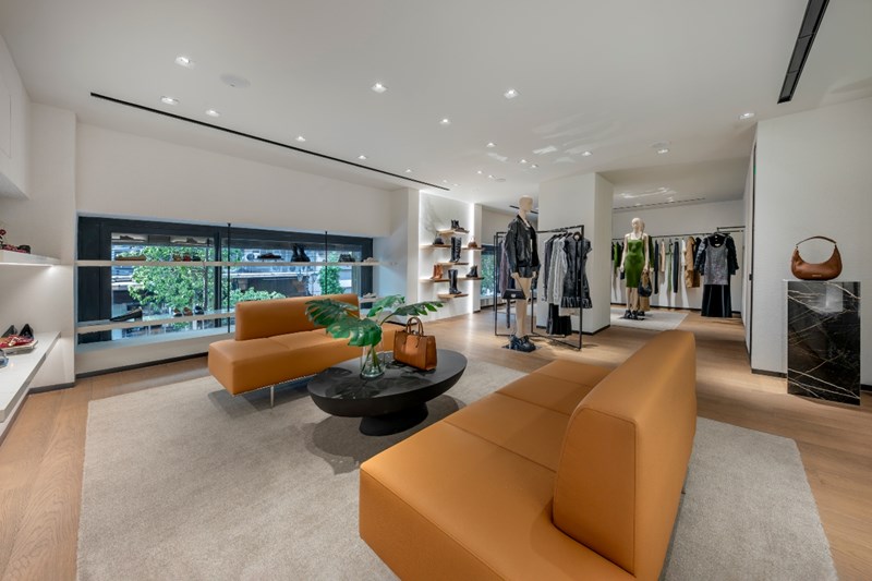 Ο όμιλος Φάις εγκαινίασε το νέο κατάστημα Michael Kors στο κέντρο της Αθήνας - εικόνα 2