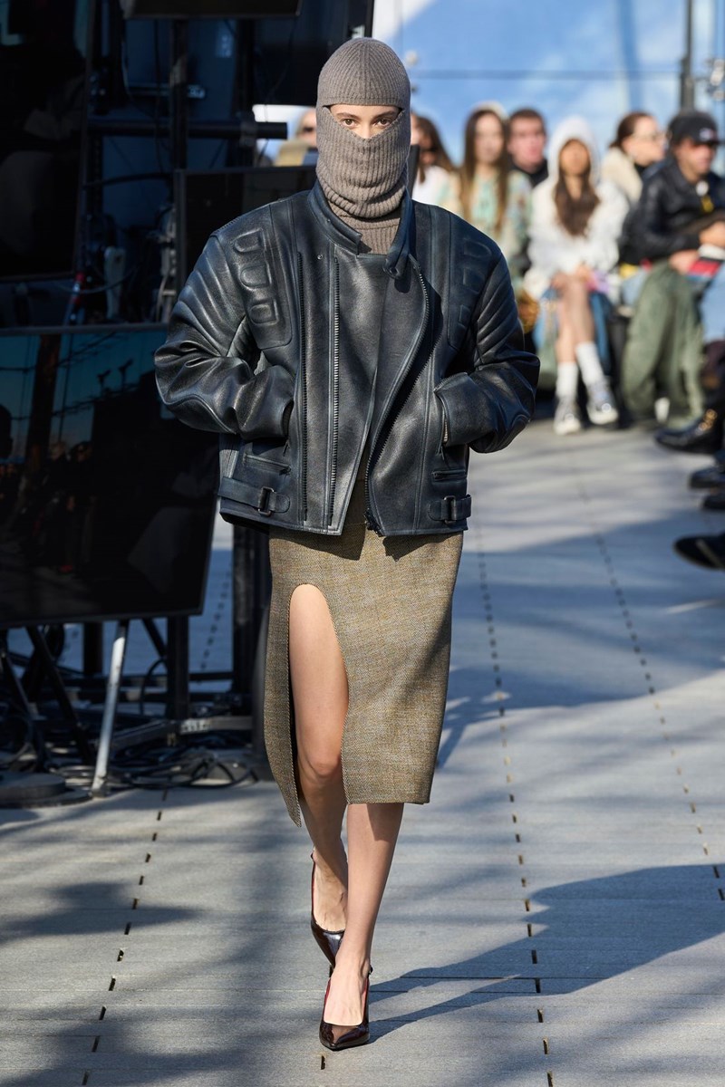 Δερμάτινο jacket: Πώς να το συνδυάσεις αυτή την εποχή σύμφωνα με τα fashion girls - εικόνα 6