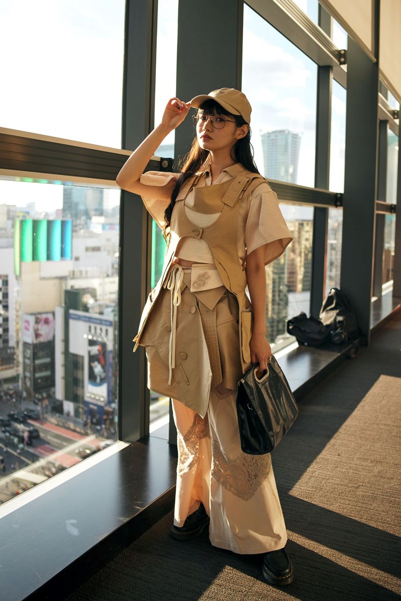 Το πρακτικό αξεσουάρ που θα κάνει τη διαφορά στα καθημερινά looks του φθινοπώρου - εικόνα 11