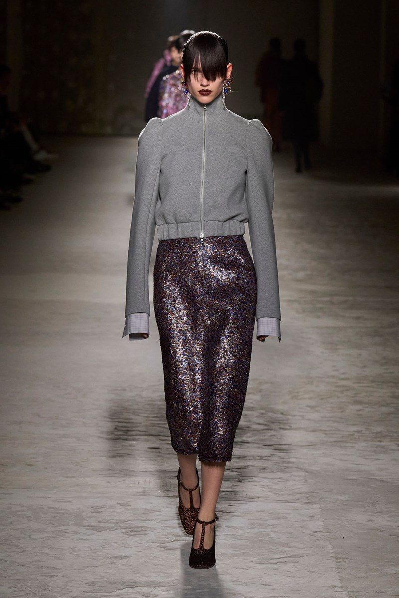 Αυτές είναι οι φούστες που θα φοράμε το φθινοπωρο (και τον χειμώνα) σύμφωνα με τους σχεδιαστές - εικόνα 19