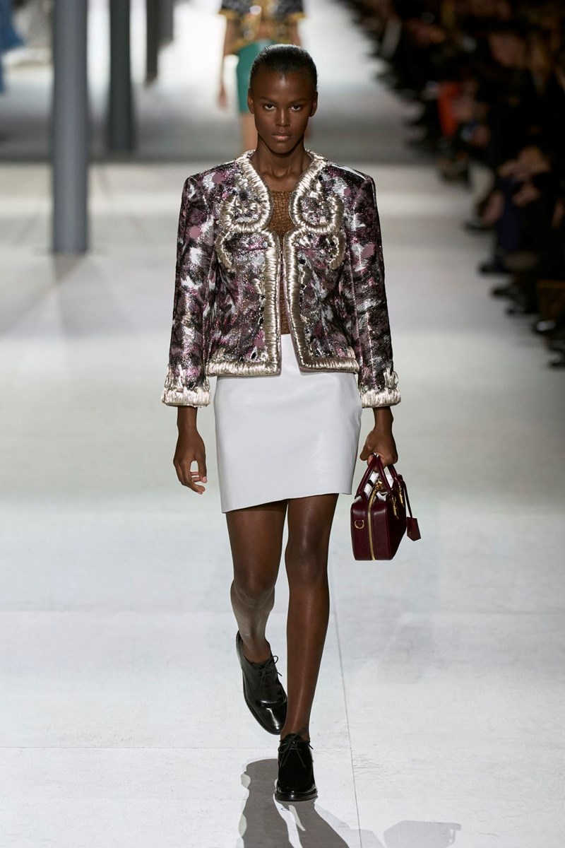 Αυτές είναι οι φούστες που θα φοράμε το φθινοπωρο (και τον χειμώνα) σύμφωνα με τους σχεδιαστές - εικόνα 12