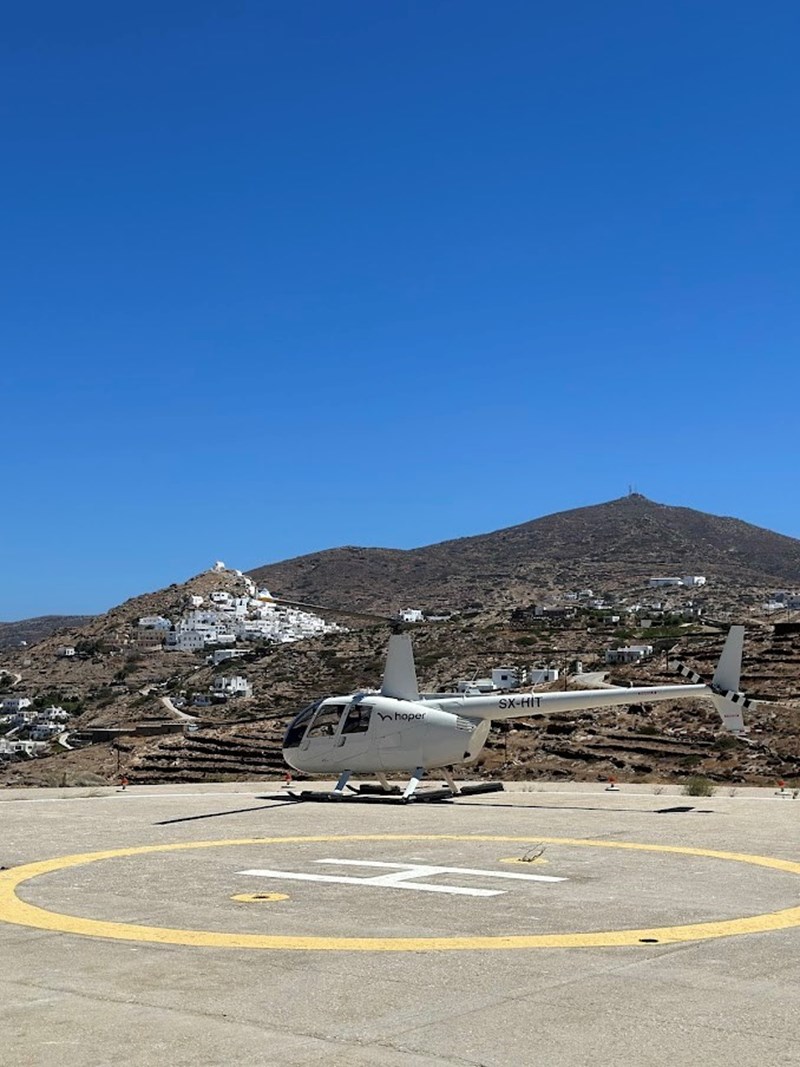 Αυθημερόν ταξίδια με ελικόπτερο στις Κυκλάδες με το χειμερινό πρόγραμμα της hoper - εικόνα 2