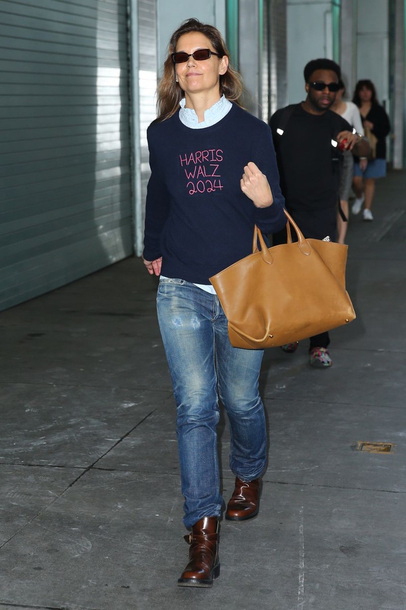 Η Katie Holmes υιοθέτησε το trend της σεζόν με τον πιο διακριτικό τρόπο - εικόνα 1