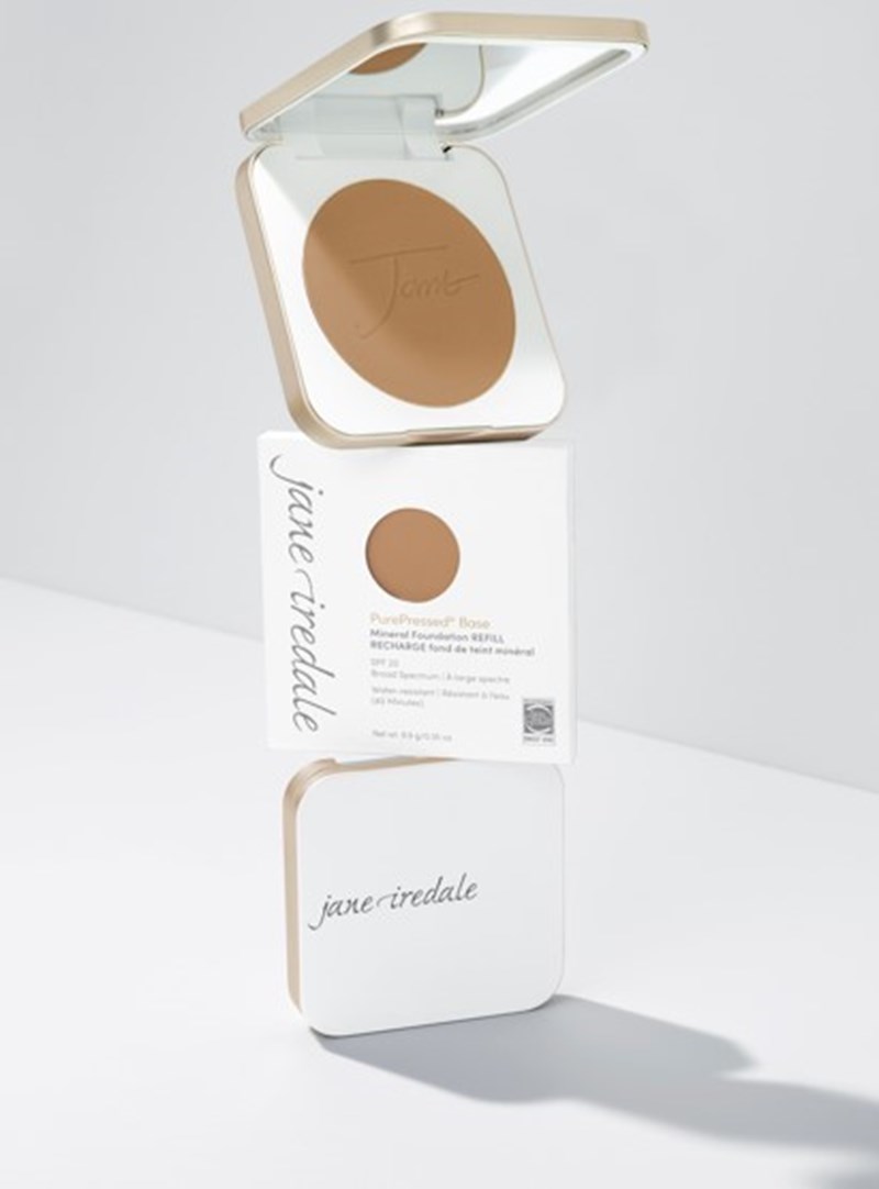 Workaholic skin: Πώς η μπλε ακτινοβολία επηρεάζει το δέρμα μας και 4 προϊόντα για να το προστατέψουμε - εικόνα 4